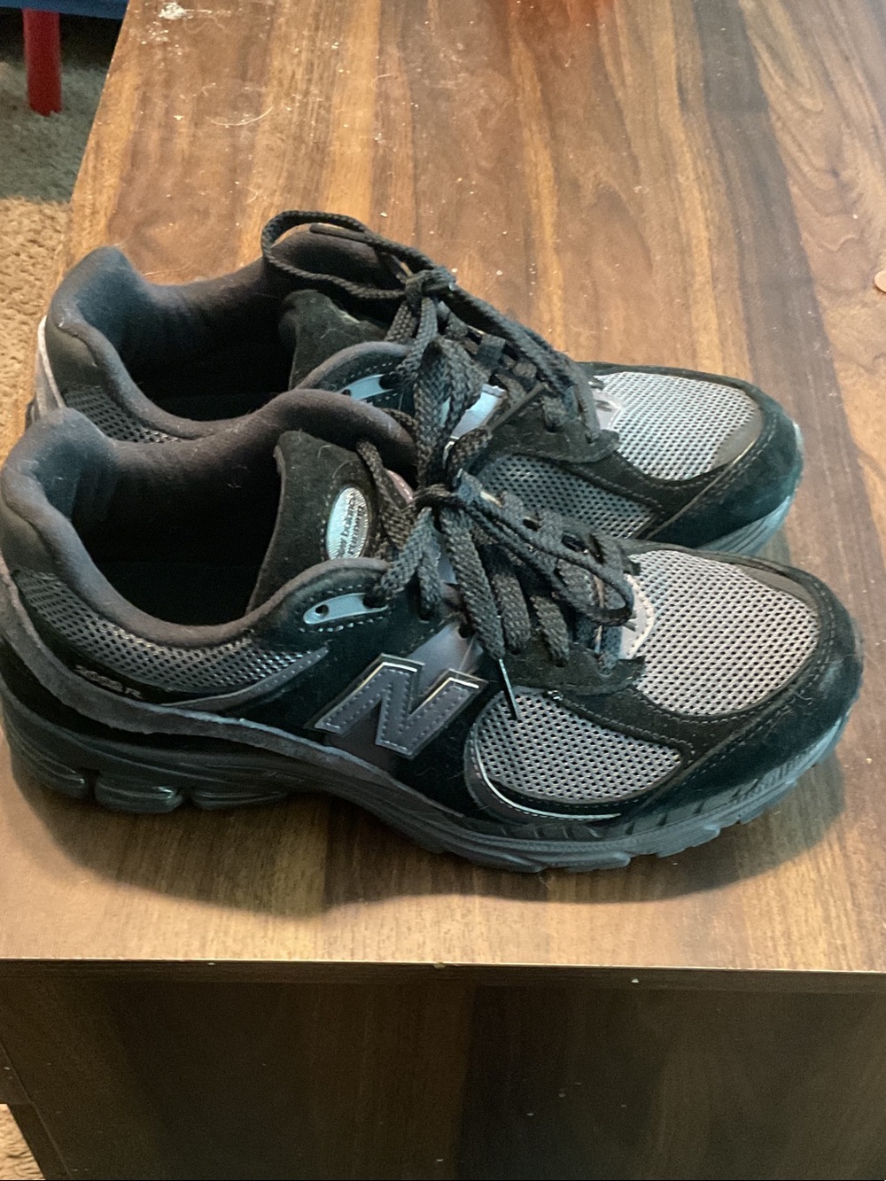 Men’s 2002r New Balance Black and Gray Athletic Sneakers